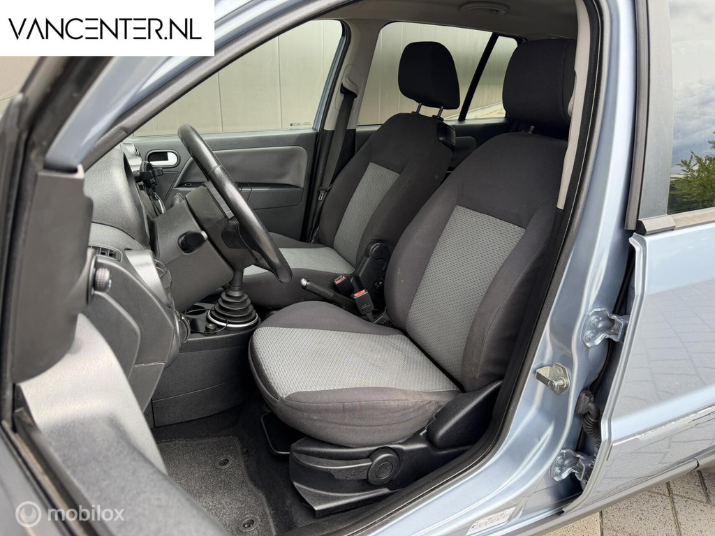 Ford Fusion 1.4-16V Style NIEUWE APK Verwarmde voorruit 54293958-2.jpg | VANCENTER